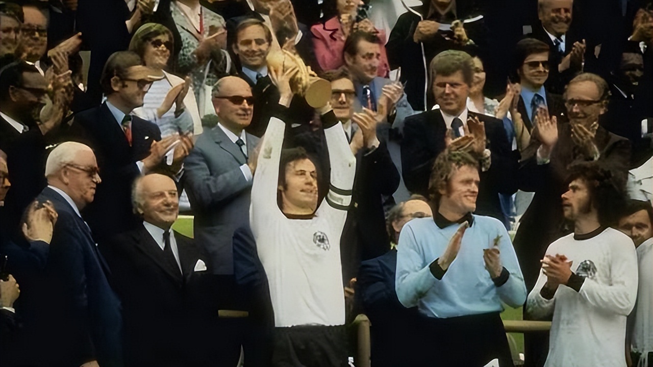 贝利祝贺c罗破纪录梅西总进球数,世界杯梅西进球前十名