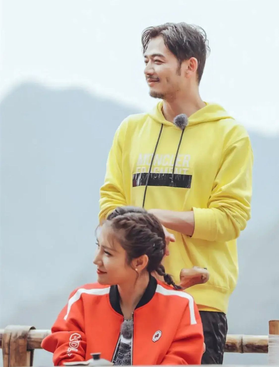 杨烁为娇妻庆生,杨烁张晋一家三口