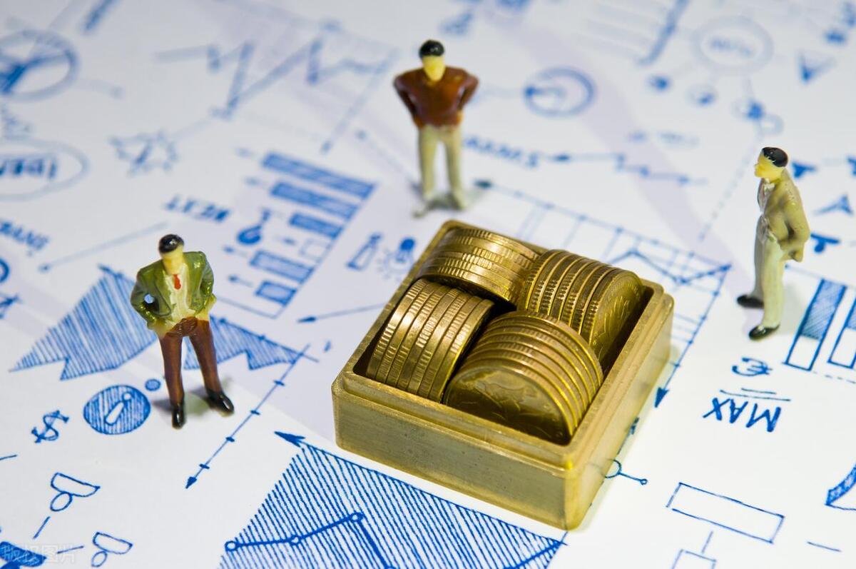 今日三大指数为何全线杀跌,三大指数继续下探