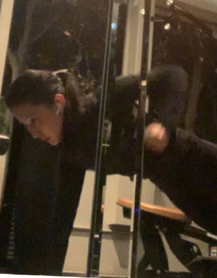 平板支撑一招搞定,各种明星平板支撑视频