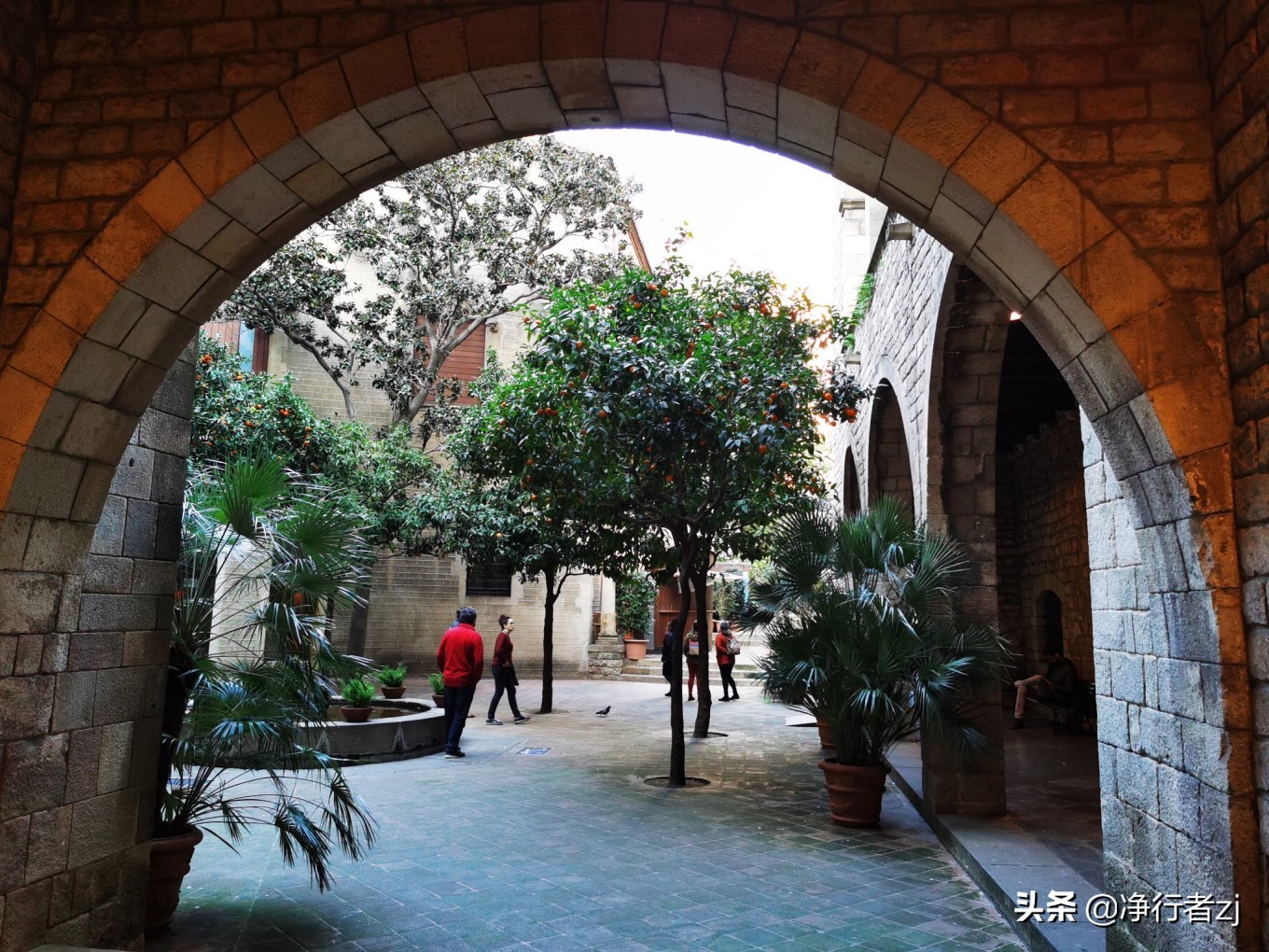 冬日暖阳拔“牙”记（34）巴塞罗那：高迪打造的欧洲之花（上）