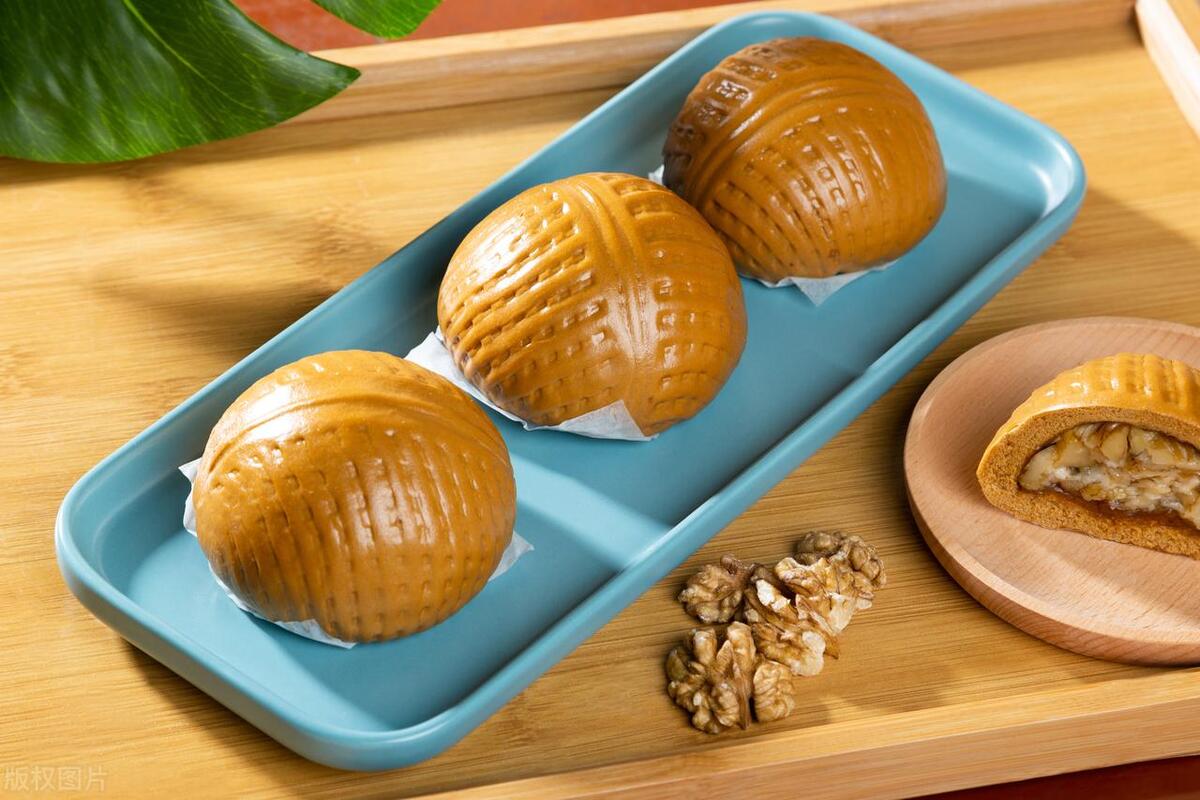 四川老板开早餐店利用“免费包子”一年收款78万，快来学学套路