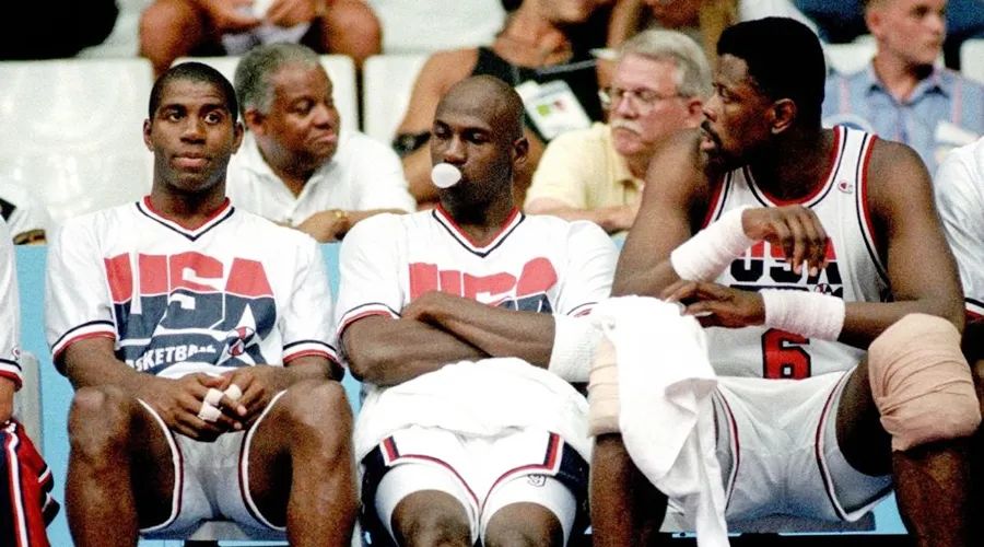 乔丹6年6冠遇到最强对手,乔丹90年代唯一输掉的系列赛