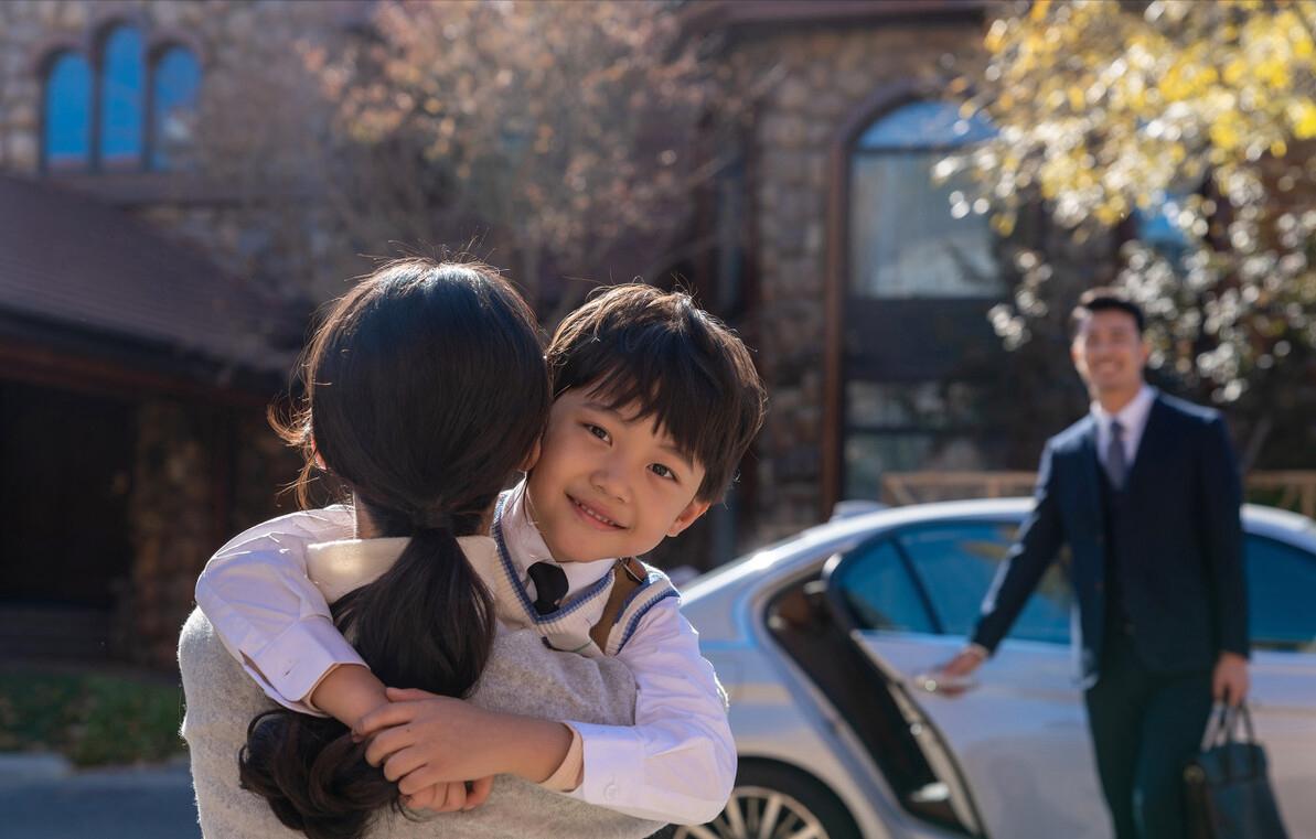 12岁小孩子老是啃手指是什么原因,小孩爱啃手指用什么方法解决