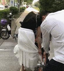 30万娶老婆搞笑视频,妻子输光200多万丈母娘退货