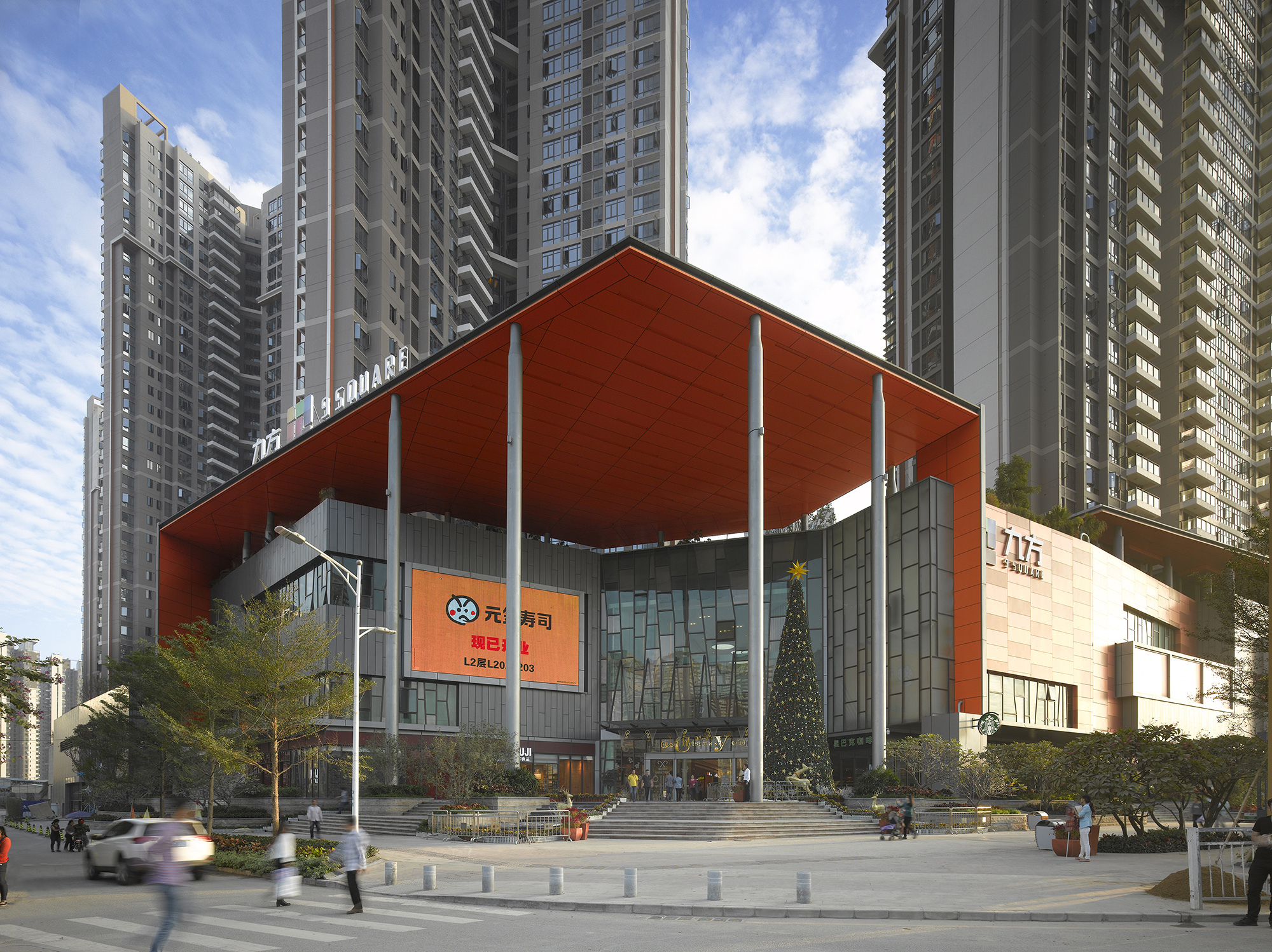 龙华九方购物中心地铁,龙华九方城购物中心