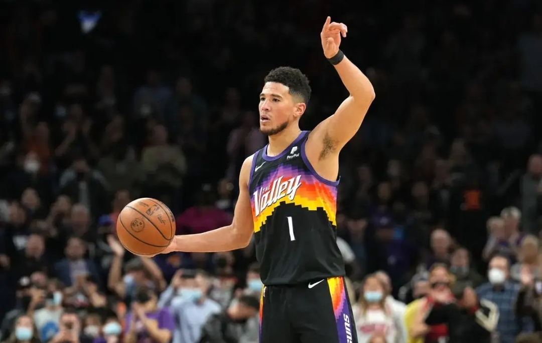 美媒评价库里历史排名,美媒评价历史最强首发史蒂芬库里