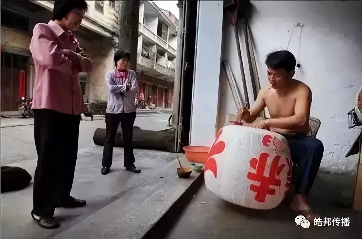 70年代童年过年纯手工制作灯笼,传统工艺制作灯笼需要十几道工序