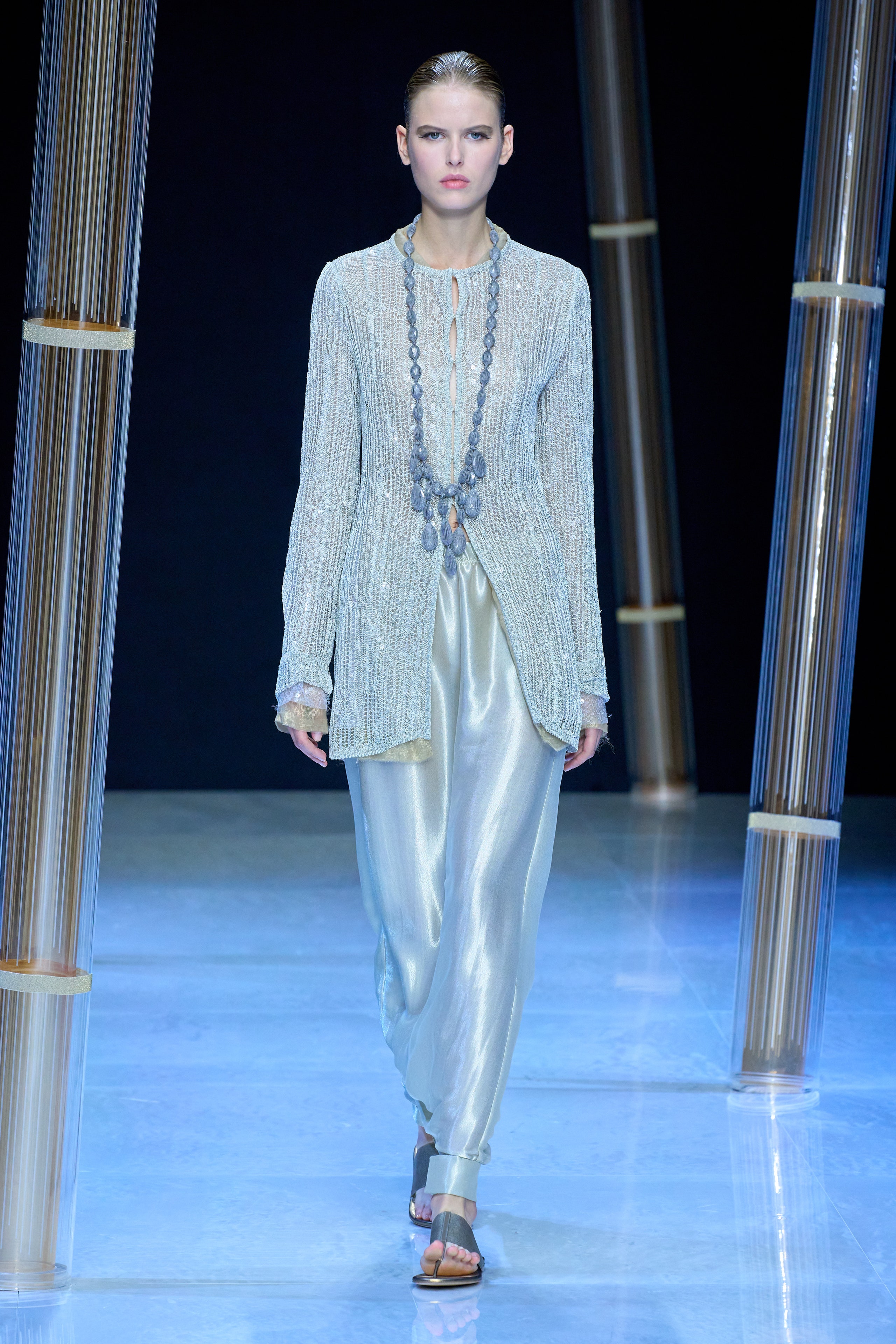 巴黎时装周2023秋冬阿玛尼,阿玛尼armani2022秋冬米兰时装周