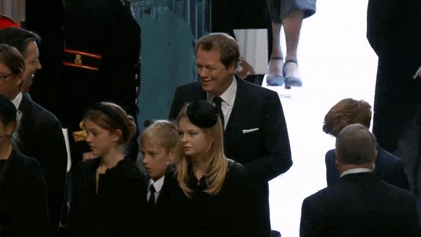 卡米拉王后的孙辈 (卡米拉王后的孙辈照片)