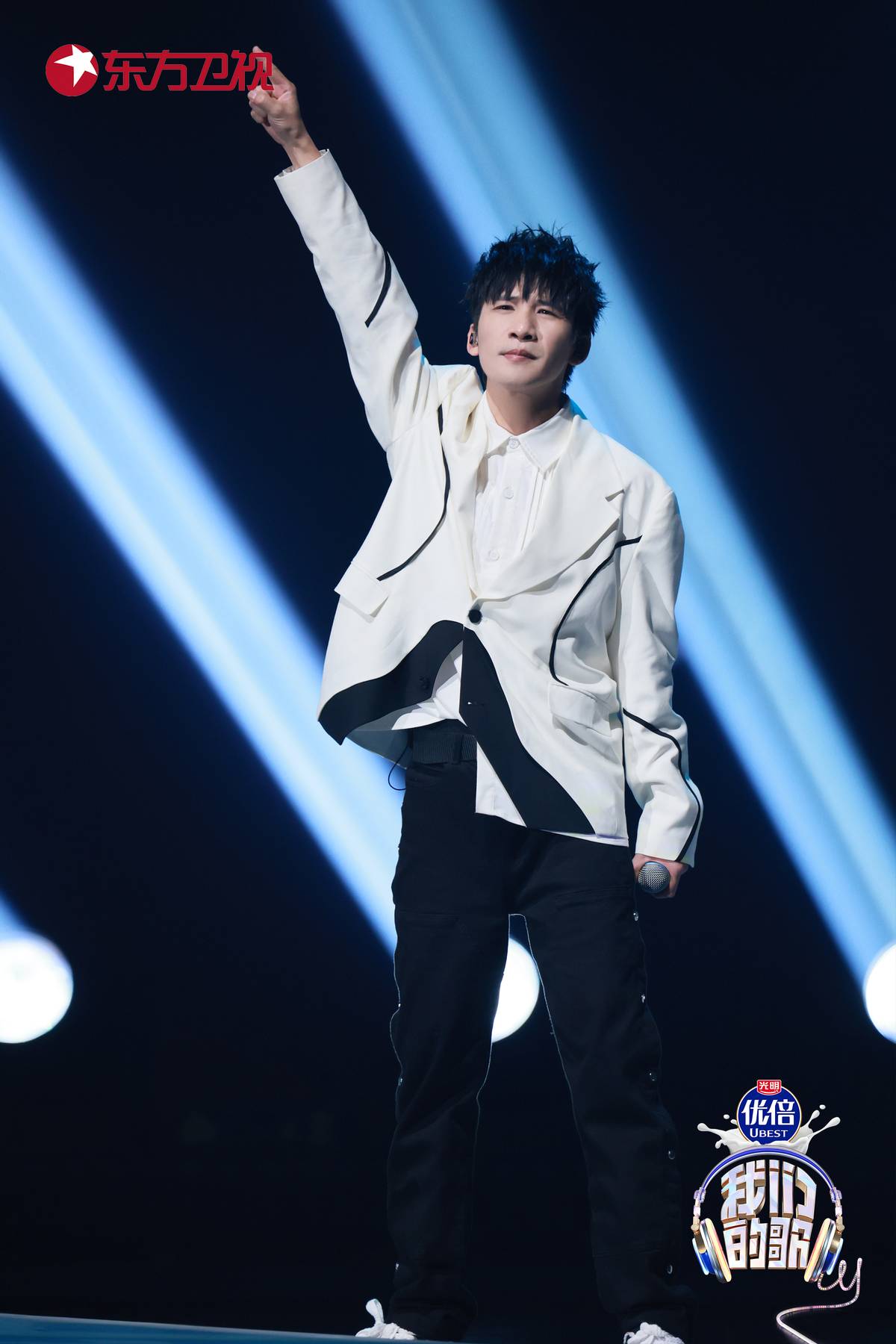 大张伟感动全场落泪视频,大张伟模仿李宗盛完整版