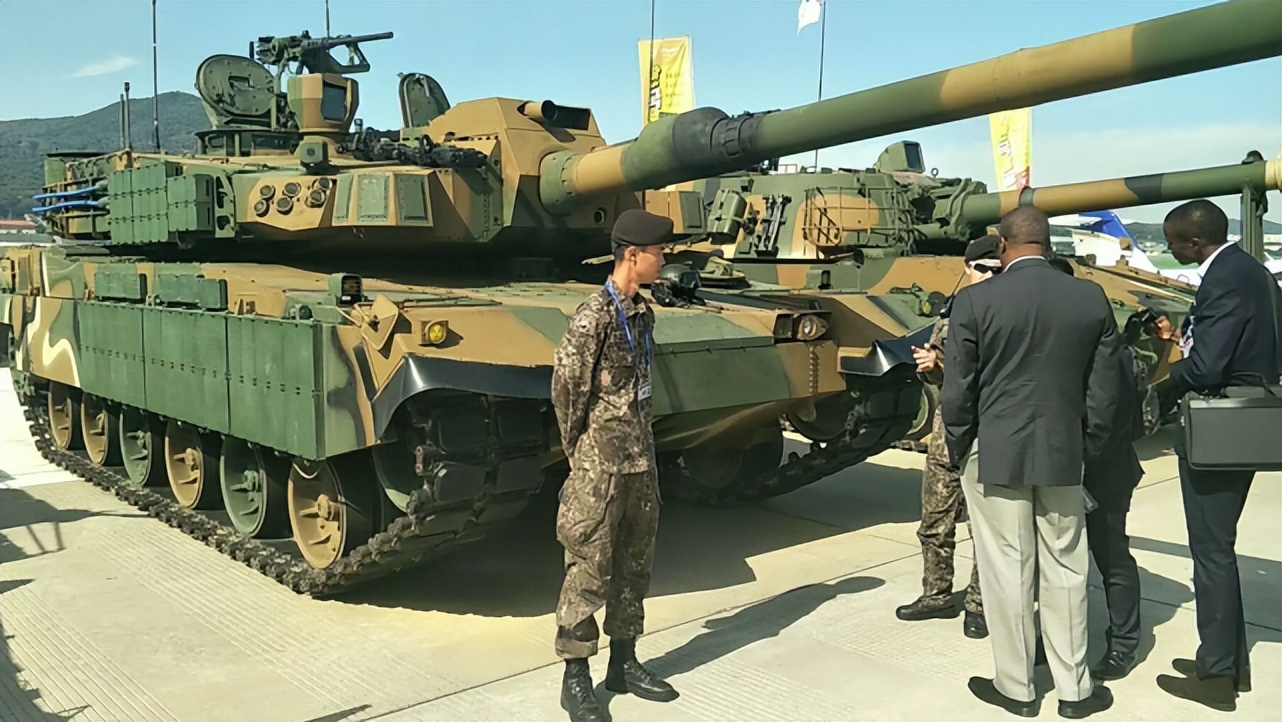 抢占欧洲市场？波兰签署57.6亿军售合同，K2黑豹为何如此畅销？