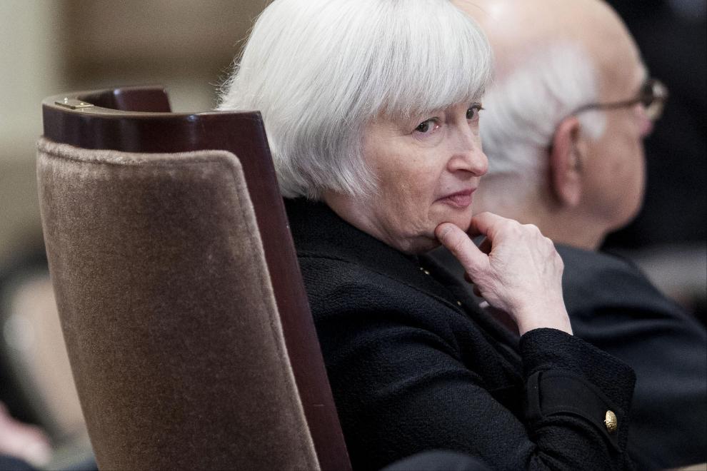 美国发行33万亿美债怎么还,美债面临违约耶伦却拒绝承诺还钱