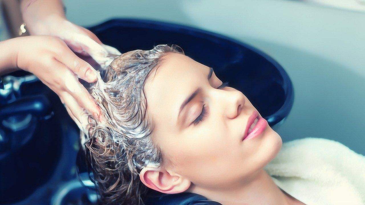 头痒头屑多掉发严重小妙招,治疗头屑头痒脱发的小妙招