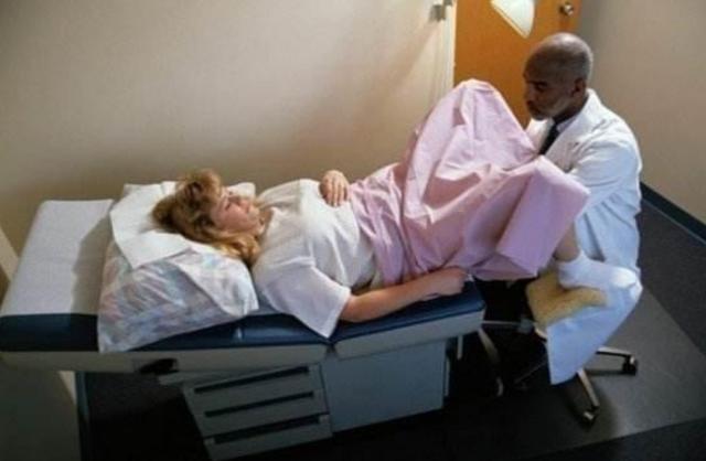 妇产科男医生面对女性隐私部位时，会觉得尴尬吗？护士说出实情