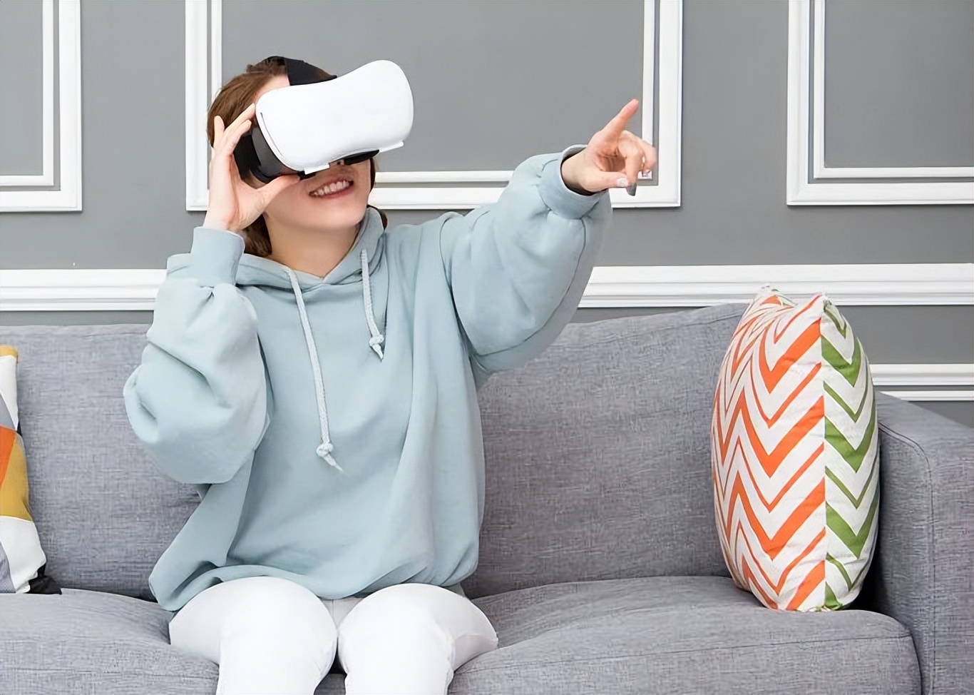 帮网红能挣钱吗,帮老板赚32个亿的网红