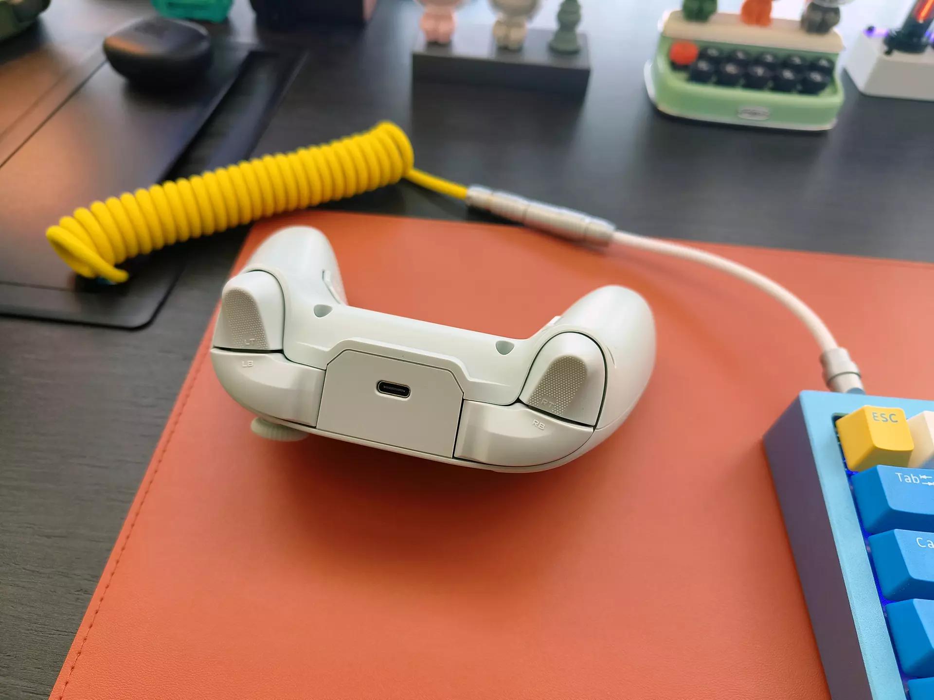 飞智冰原狼游戏手柄沉浸式开箱,飞智冰原狼多模板无线游戏手柄