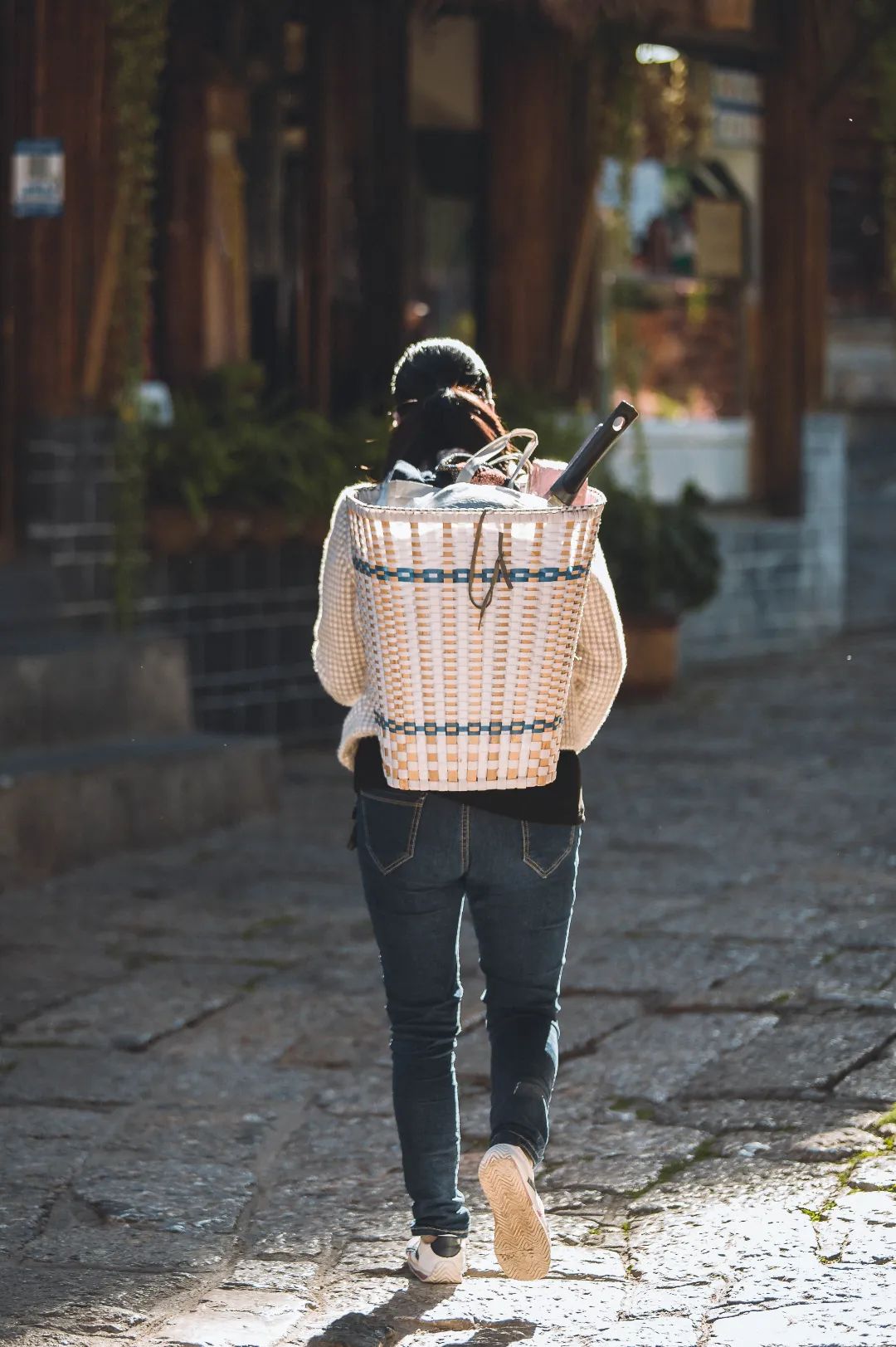 丽江古城现在冷不冷,丽江古城冬无严寒