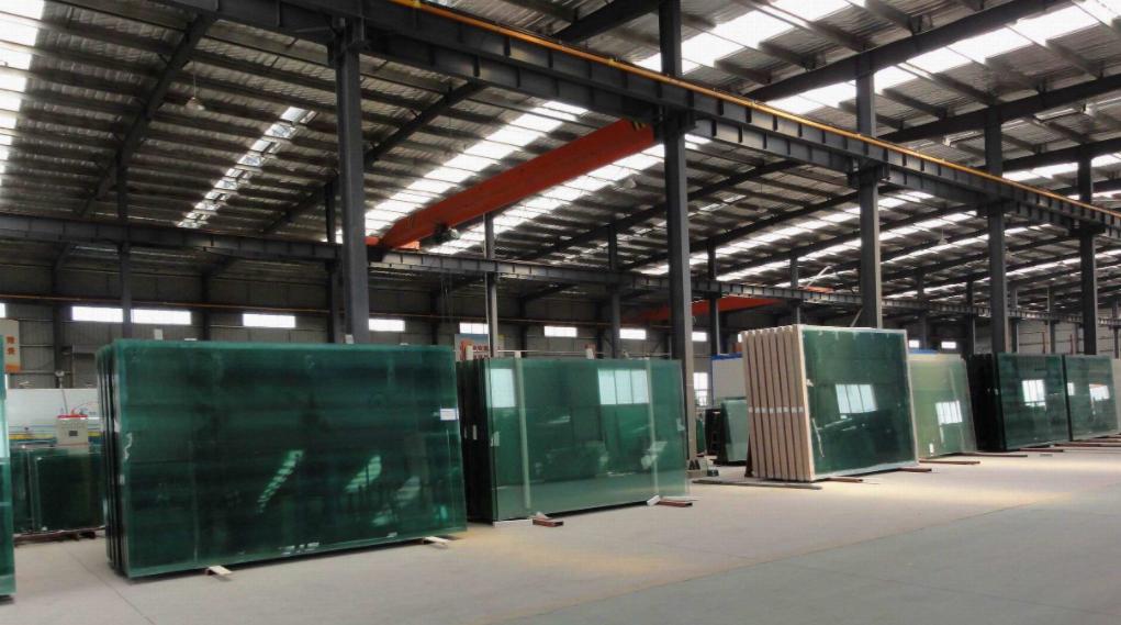 曹德旺与王健林演讲,王健林对曹德旺说给员工涨工资