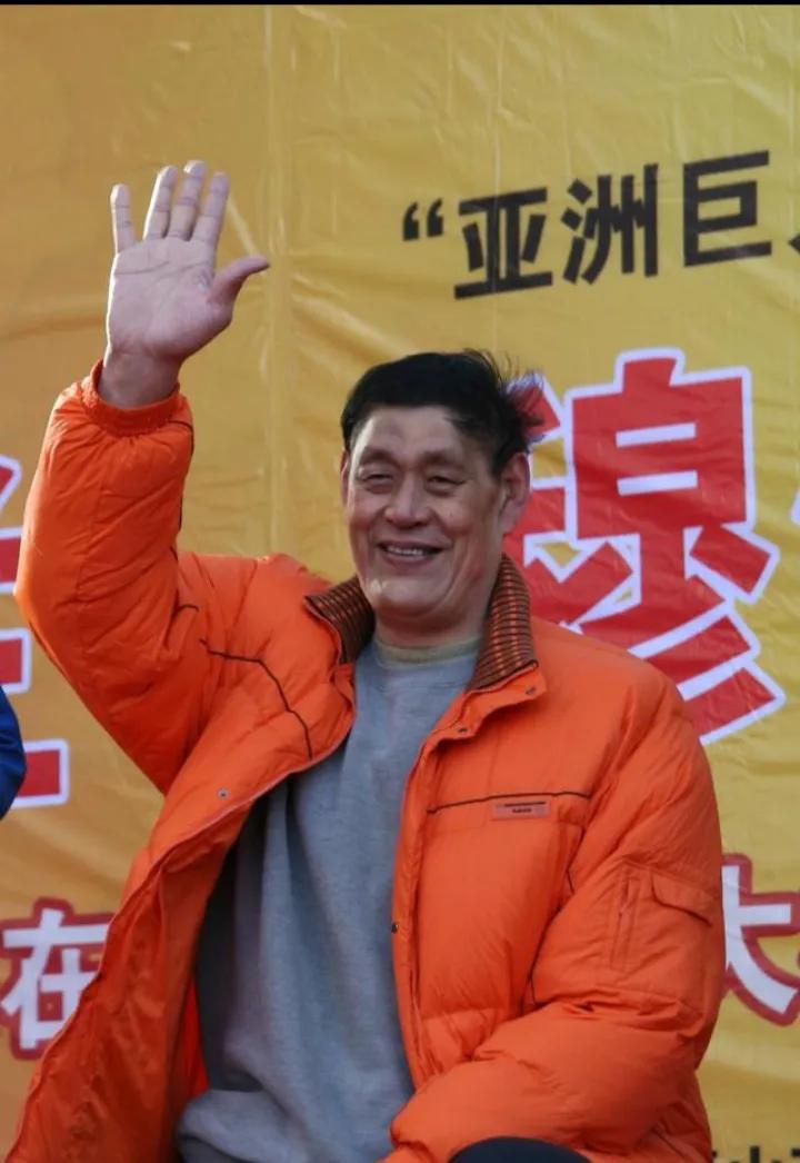 穆铁柱篮球时代排名,穆铁柱同时期的中国男篮替补中锋