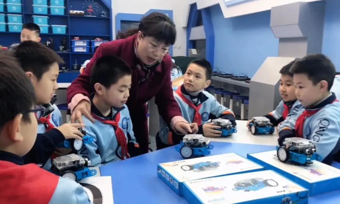 二十大精神五育并举,二十大精神助力健康中国行