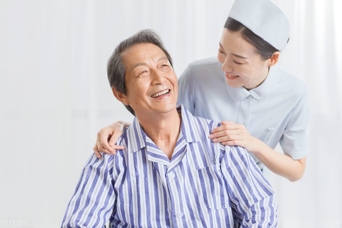 女护士处理男患者隐私部位，会感觉尴尬吗？听听医生怎么说