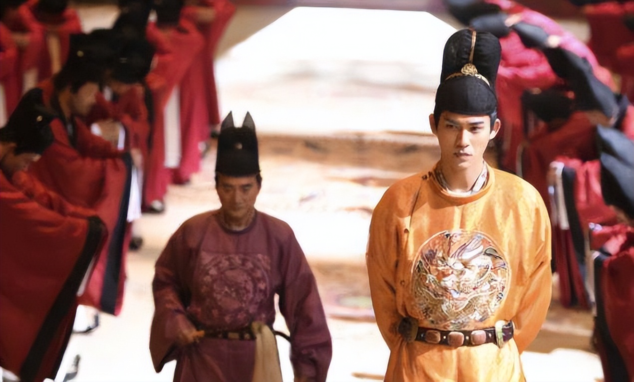 历史上的三个假太监多奇葩？让太后生子，欺辱皇后，杀了皇帝