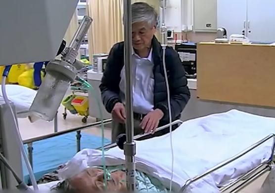 老伴老年痴呆的感人故事,老人脑梗感人故事