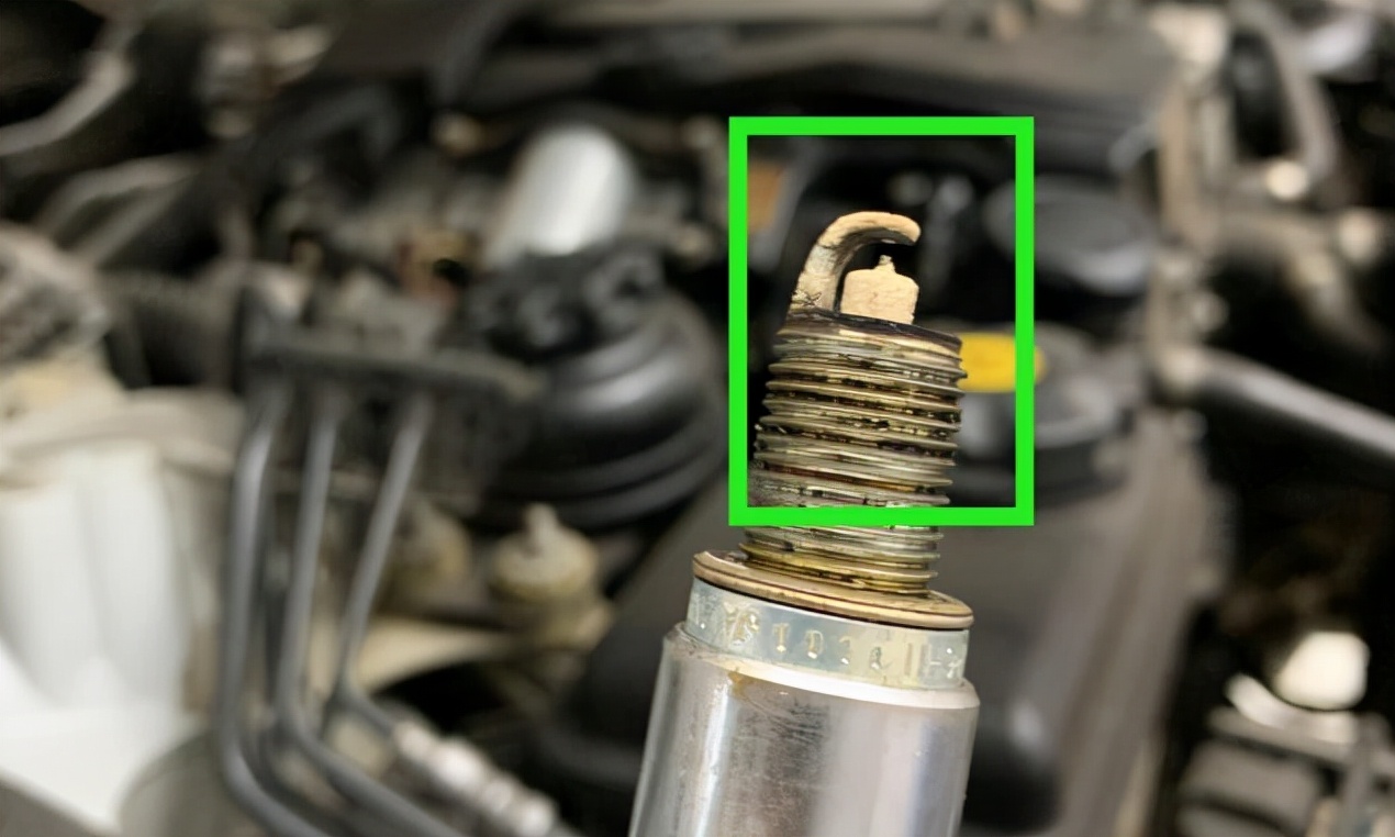 宝马x3发动机故障灯亮了什么原因,宝马发动机故障灯亮一般什么原因