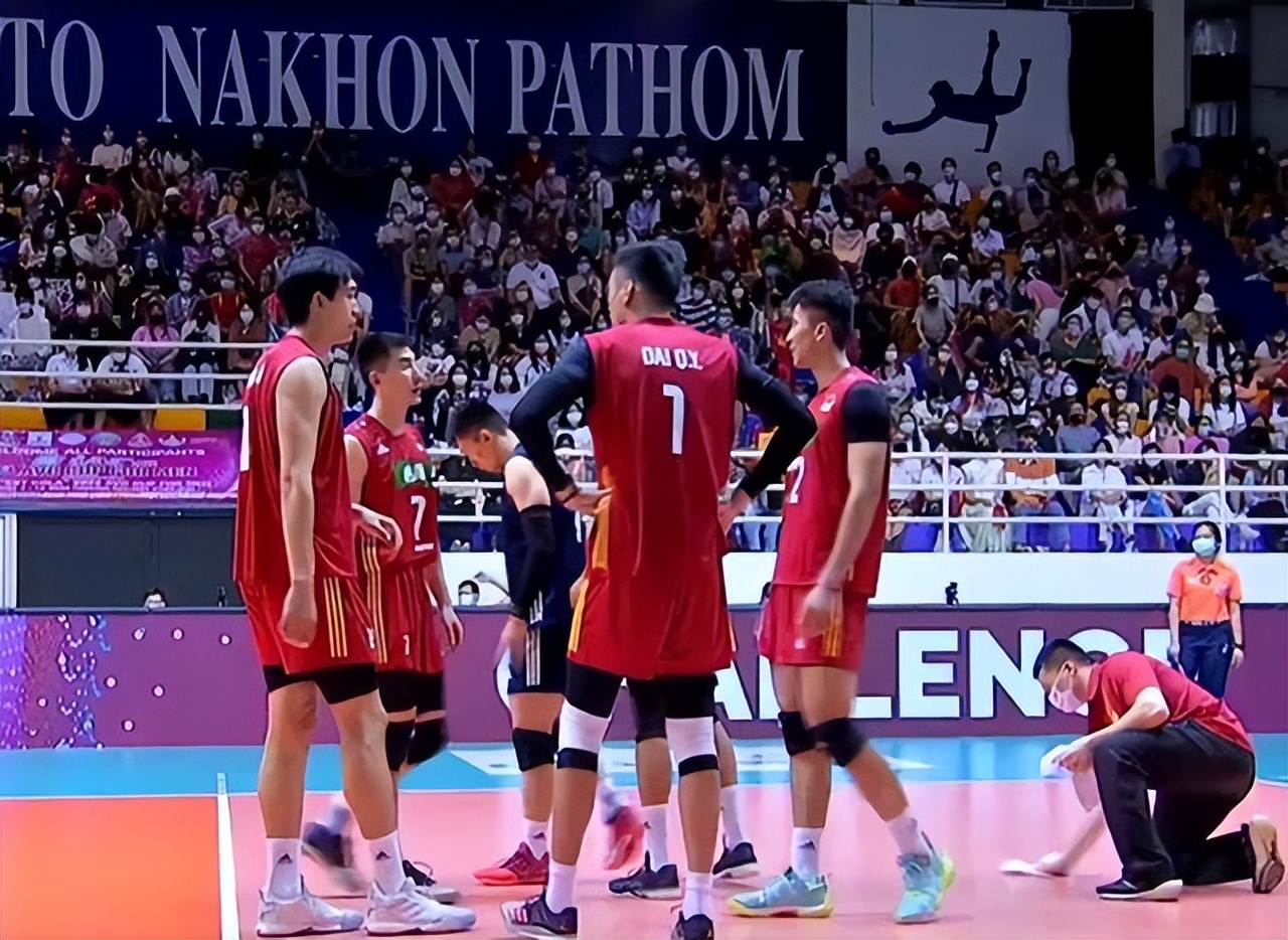 张冠华男排比赛视频,中国男排3-0横扫日本夺亚洲杯冠军