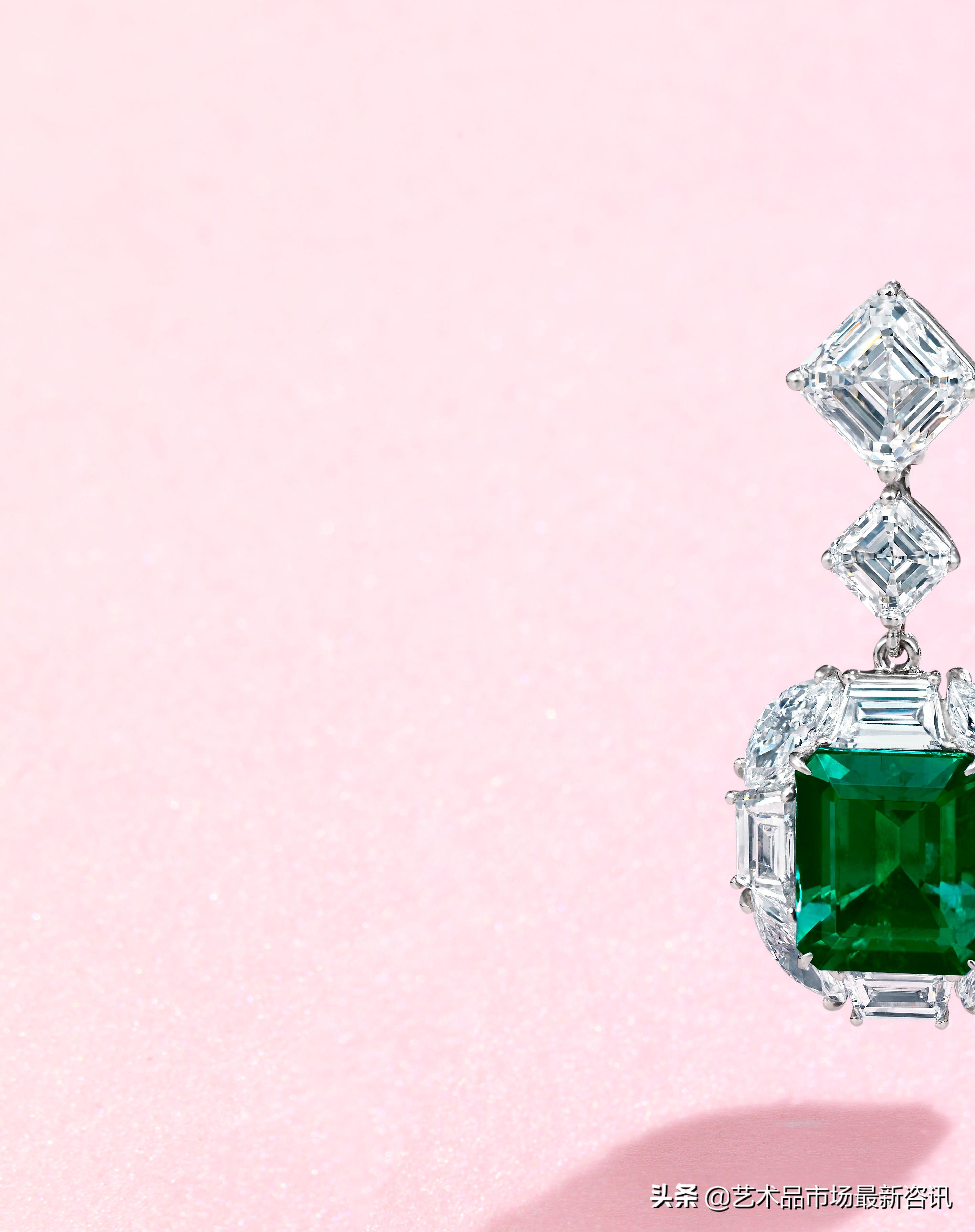 拍卖会顶级翡翠,顶级帝王绿翡翠吊坠最高拍卖价