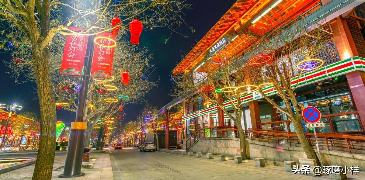 摆摊卖肉夹馍经历的人和事,90后小伙摆摊卖肉夹馍月入10万