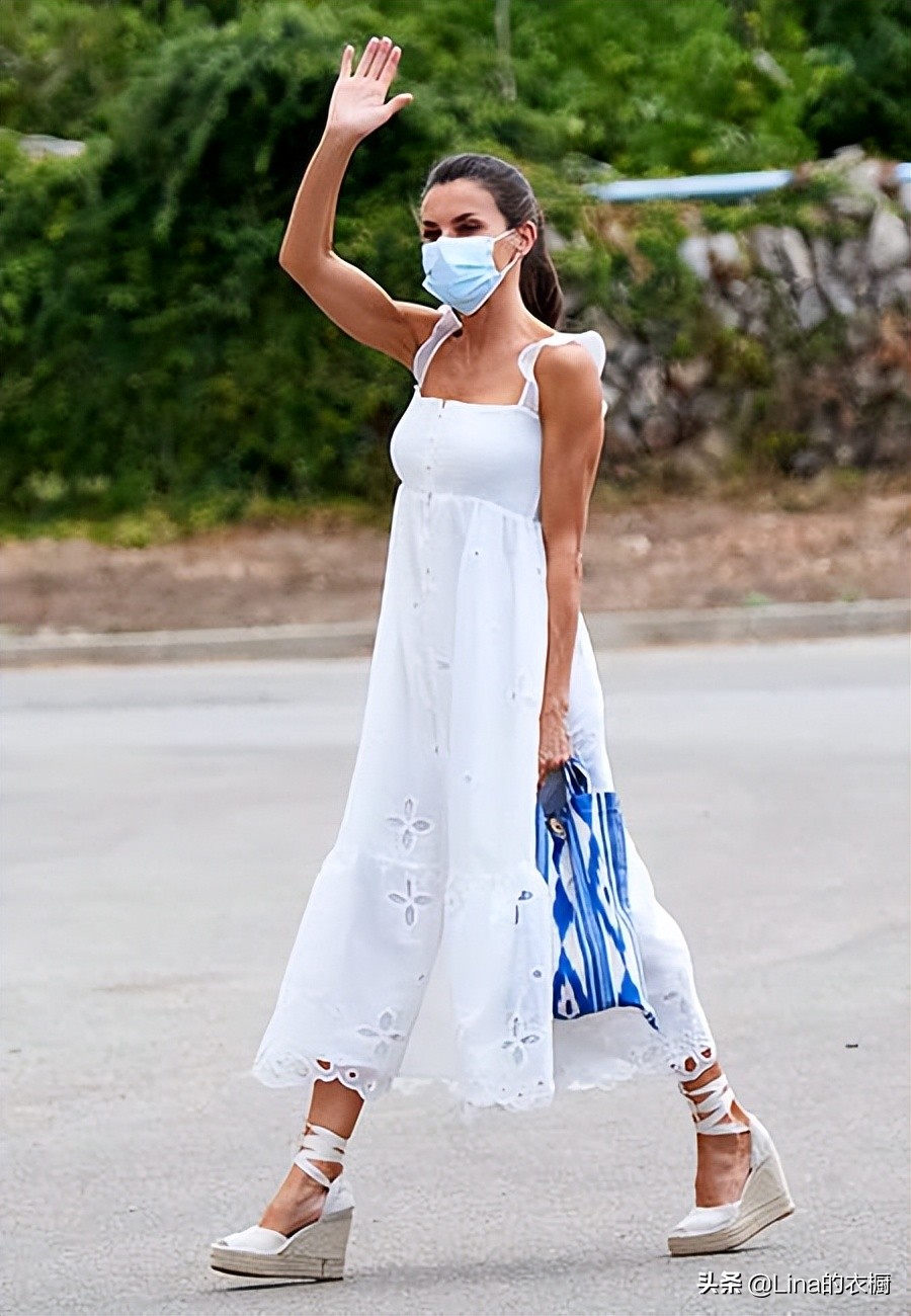 皇室成员最喜欢的草编鞋：从凯特米德尔顿到梅根马克尔