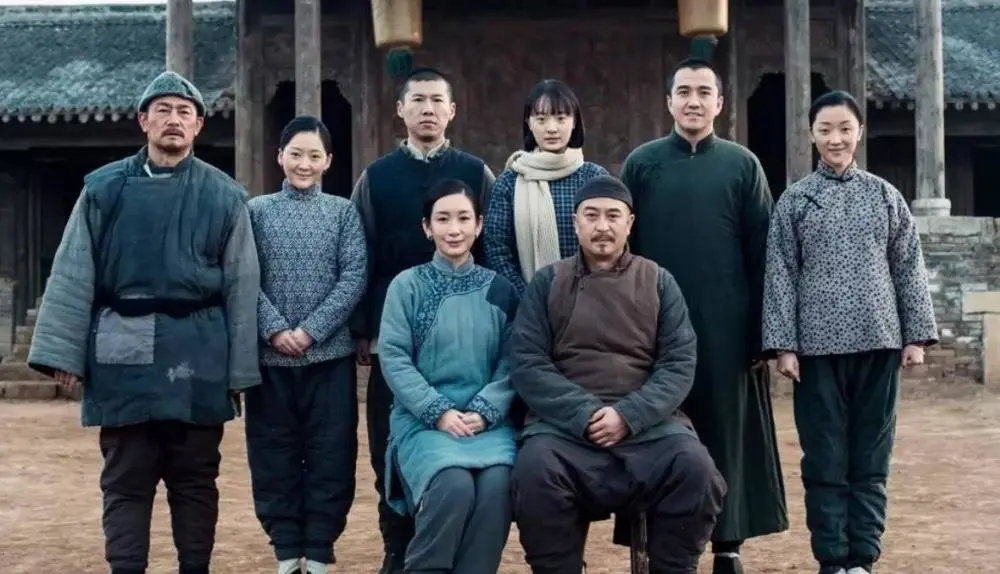 张嘉译的成长之路,张嘉译人生中两个女人