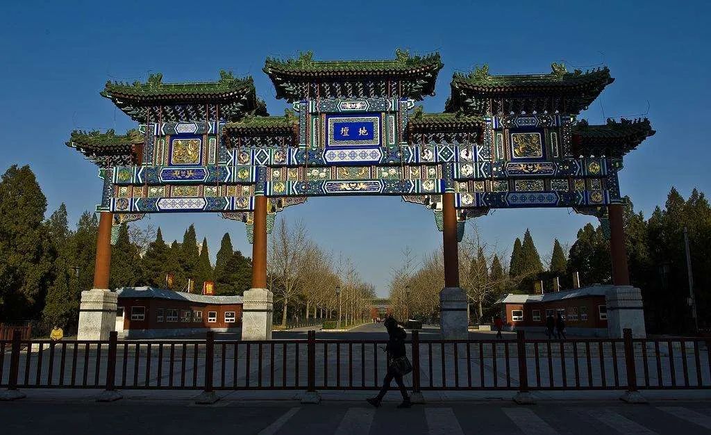 失踪78年的北京人头盖骨就藏在日坛树林里？