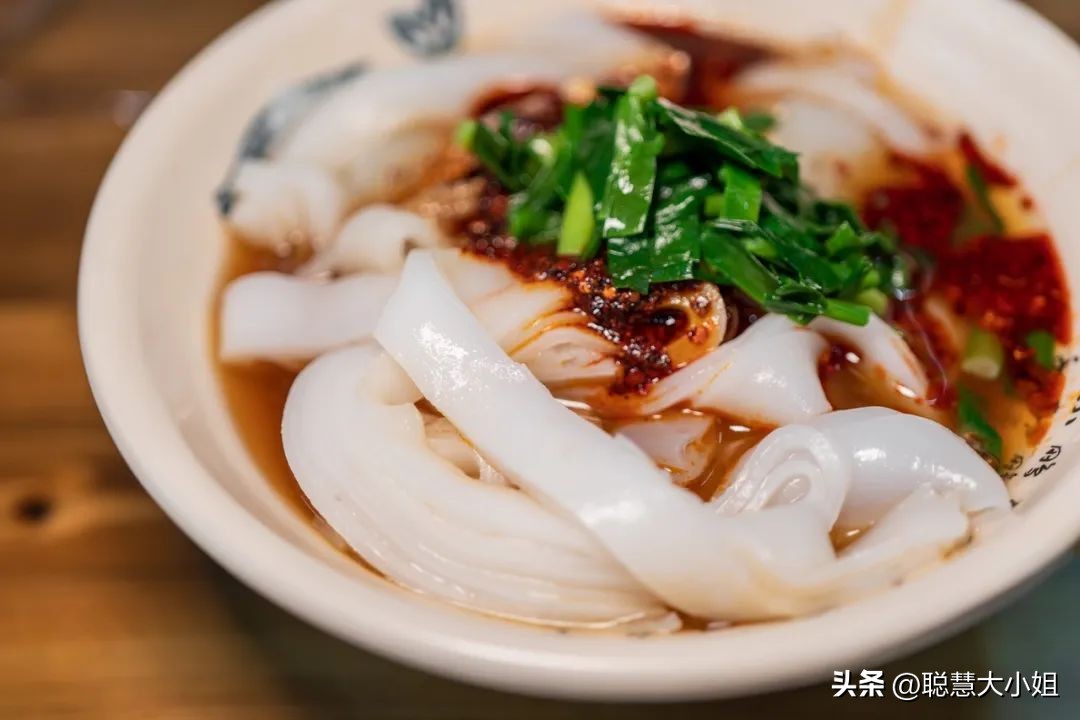 云南弥勒泡温泉最佳时间,云南弥勒物价怎样