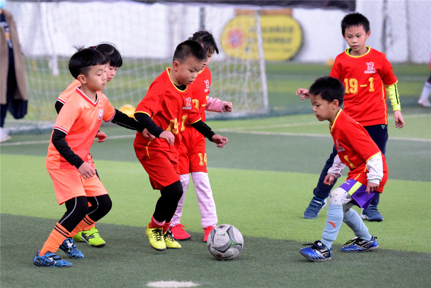 桂林翠竹小学足球赛,桂林市临桂区第一小学足球赛