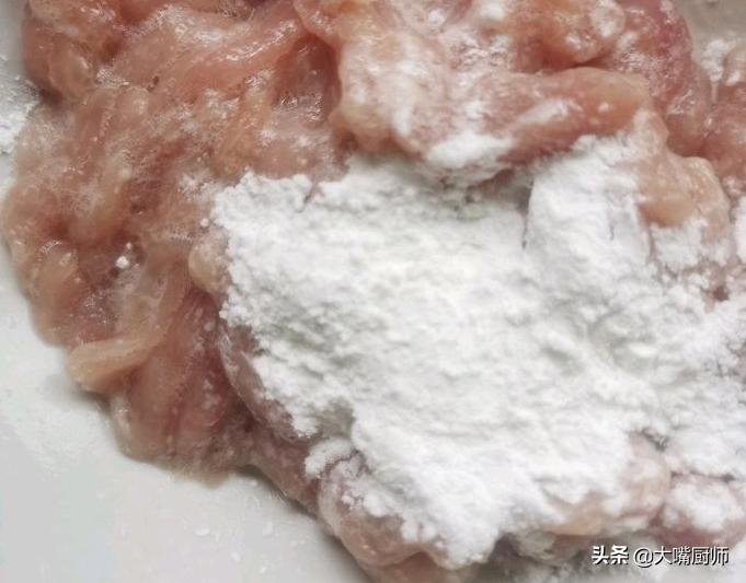 瘦肉炒出来嚼不动,瘦肉炒出来颜色不好看