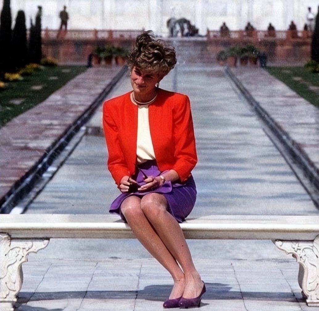 威廉王子25年不换手表，在每个重要时刻佩戴，从未忘记母亲戴安娜