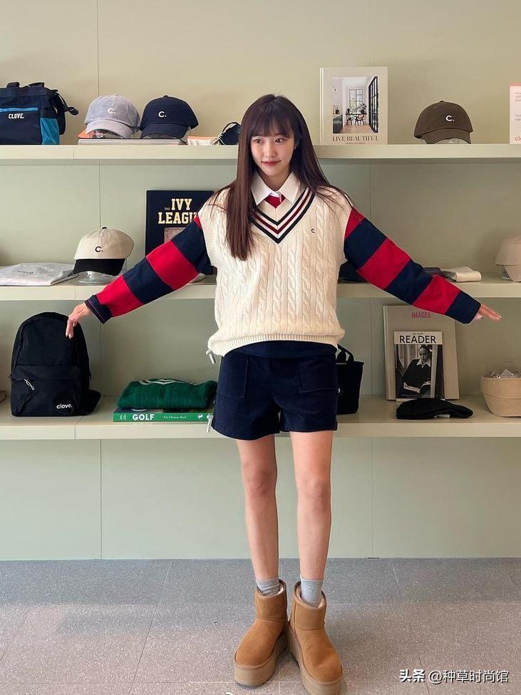 韩国小姐姐冬日穿搭,拜托冬天穿短袖