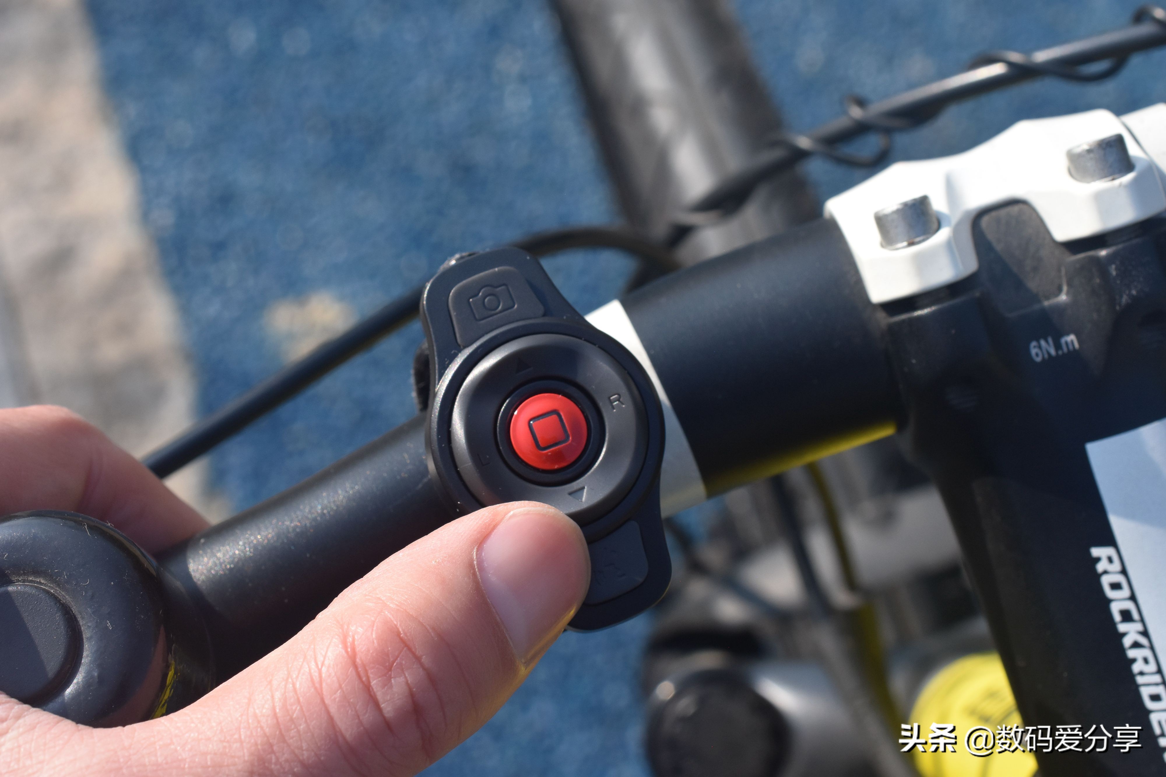 颠覆传统设计的头盔,helmetphonemt1neo智能骑行头盔