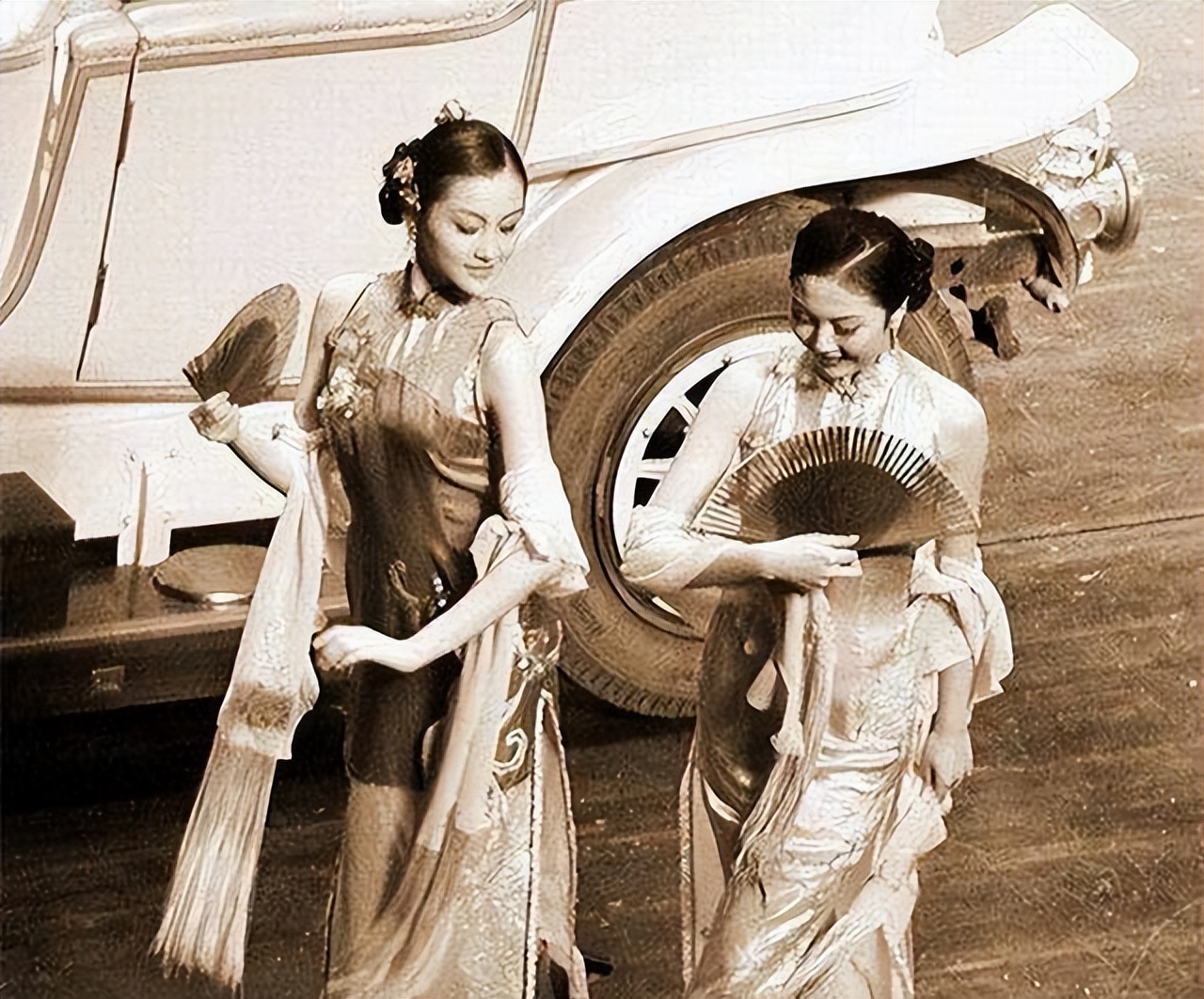 把*女妓**送到战场去蹚地雷？新中国成立后，上海10万*女妓**都去哪了？