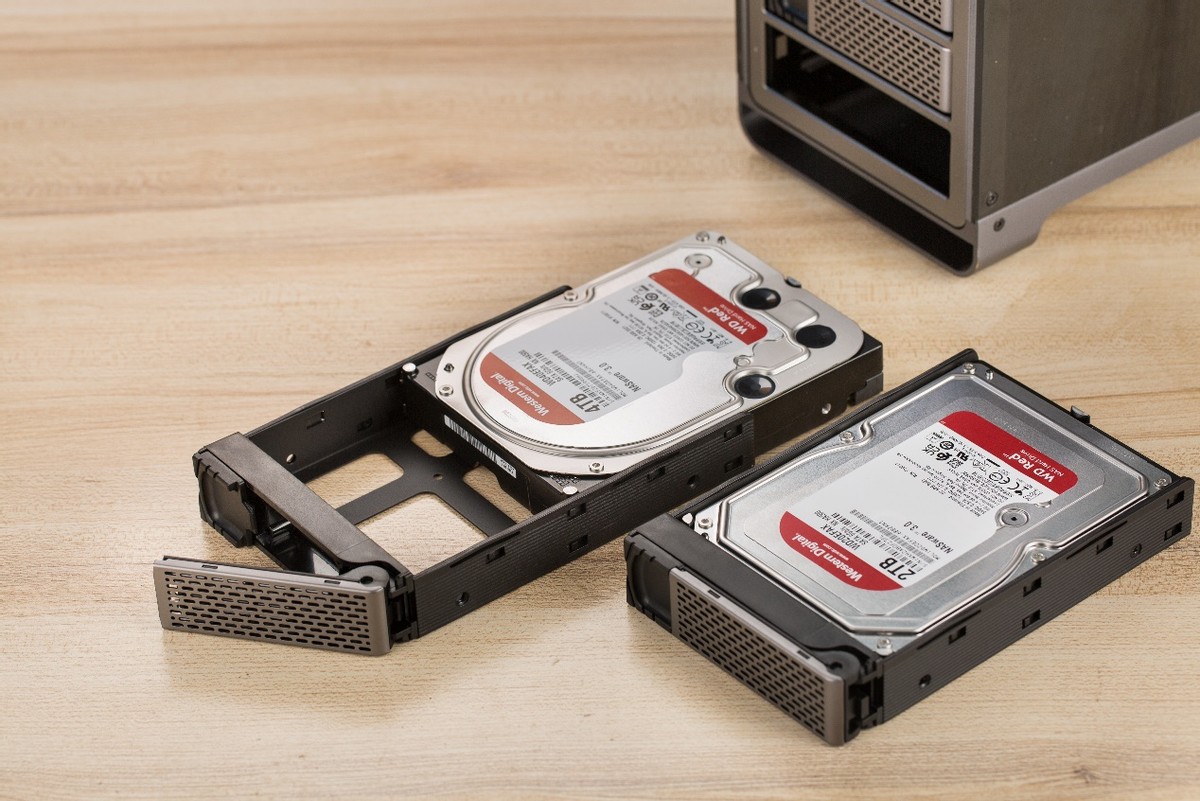 给自己的重要数据安一个好家，Yotamaster磁盘阵列柜评测