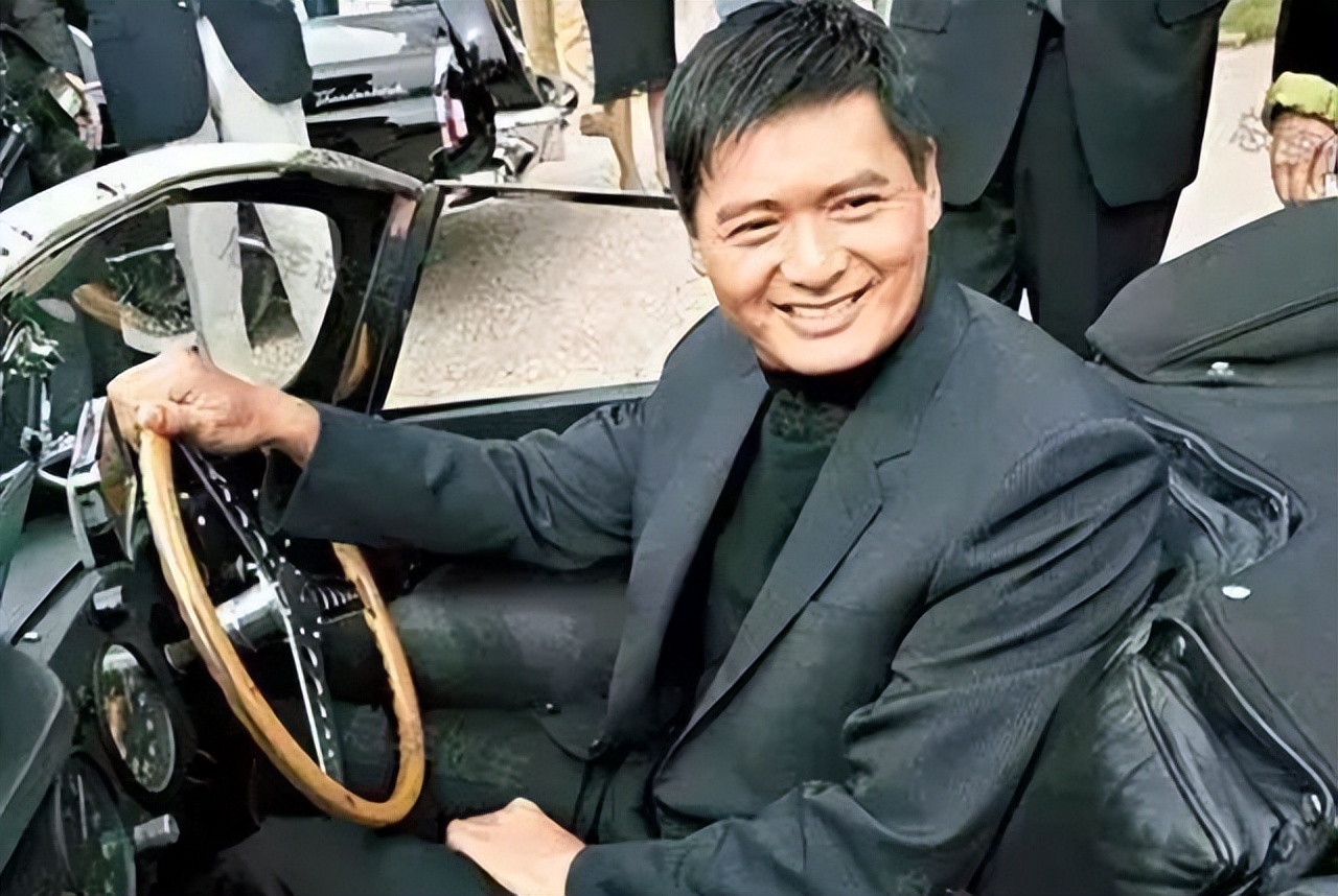 一个时代的逝去一段岁月的追忆：港圈辉煌三十年，豪门盛宴终须别