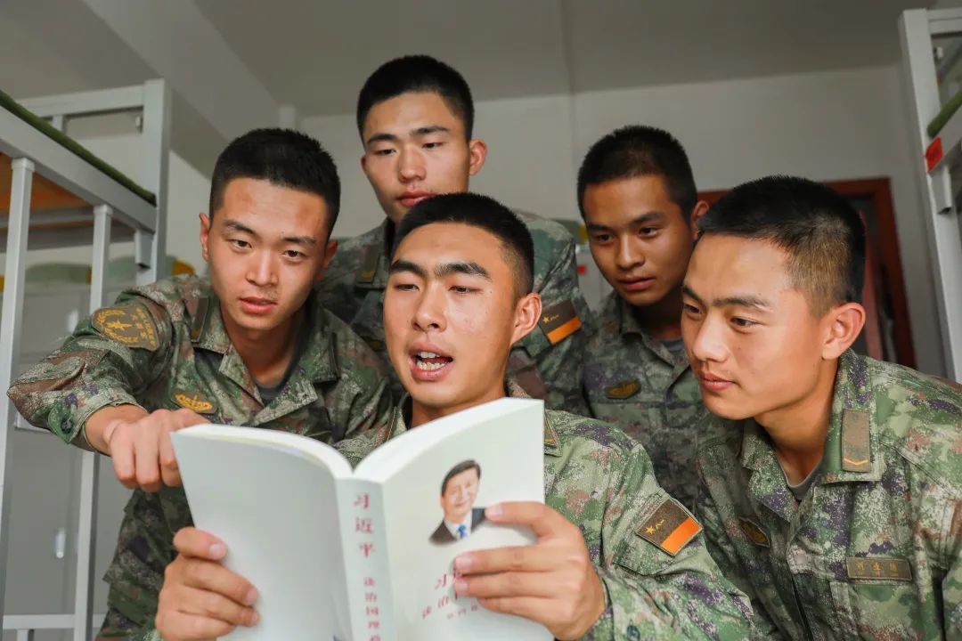 一个连队有几个士兵保送军校,一个连队有几个人考取军校