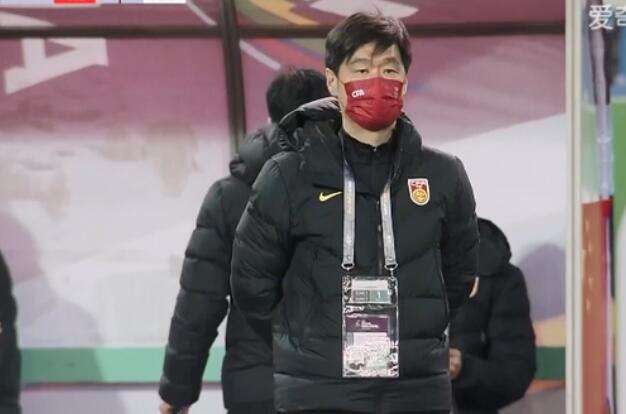 谢谢越南!扒下中国足球最后的*裤底**,从此可以面对现实