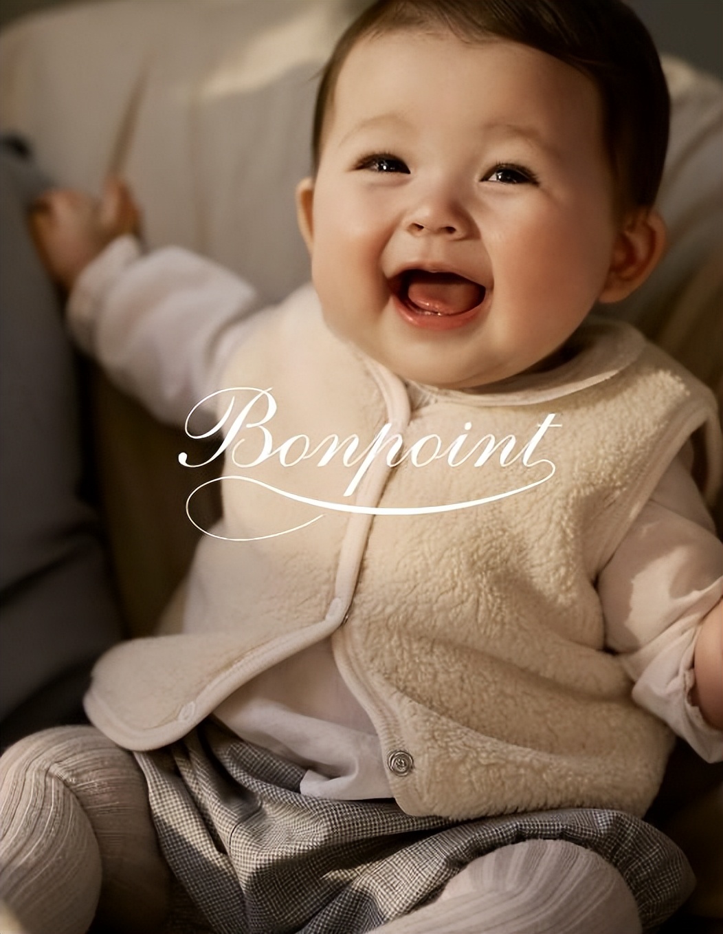 宋仲基宝宝赢在起跑点！爱妻逛名牌童装意外曝胎儿性别？