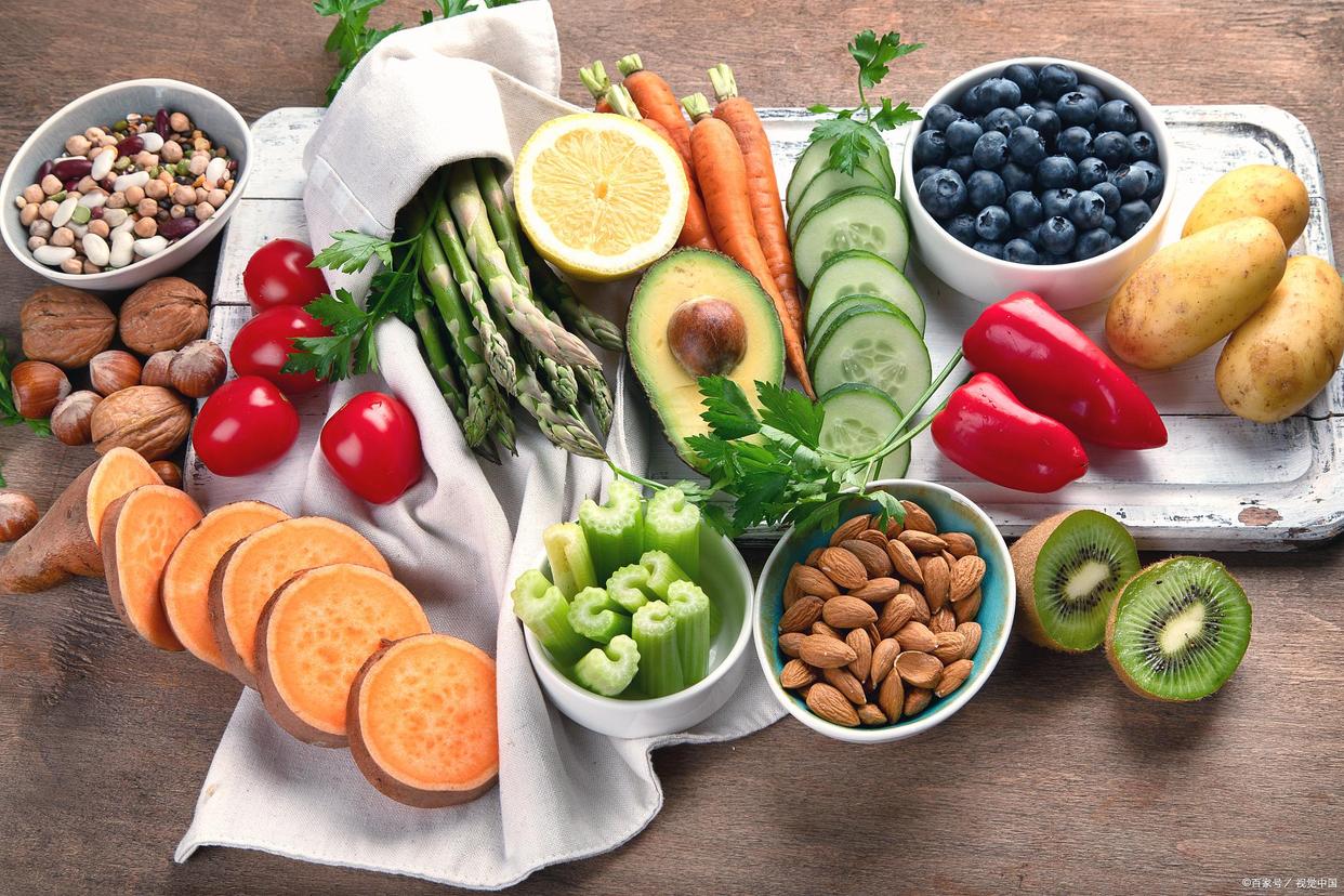 男孩身高多少开始长高能到180公分,17岁男生身高165还能长高吗