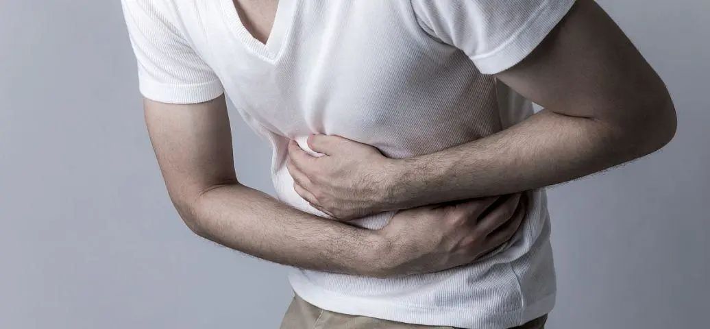 辽宁一男生被驾校女教练猥亵，*体下**受伤后说：那个女人像疯狗