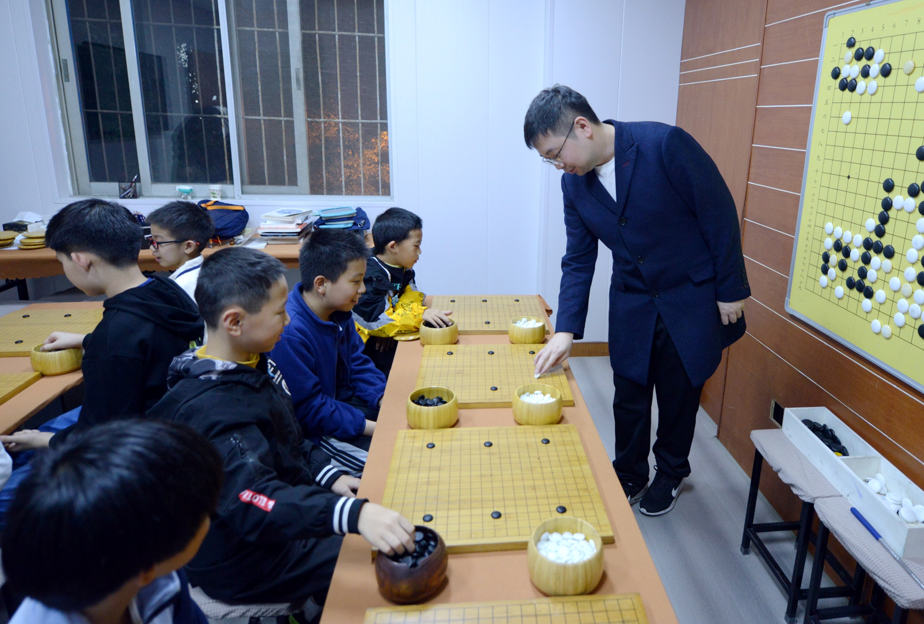 围棋手王磊,围棋古灵益